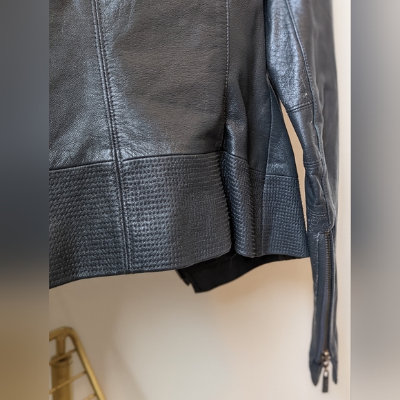 Guess by Marciano 2000s Vintage Grey Leather Jacket - Picture 5 of 16